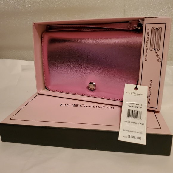 BCBGeneration! - Picture 2 of 8